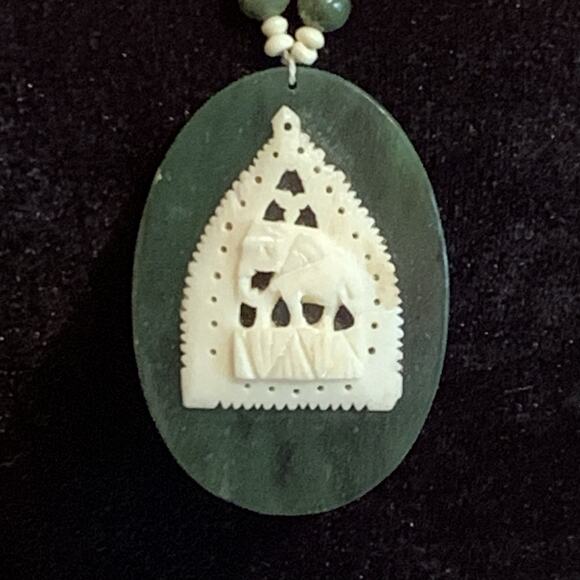 Nephrite and Beige Carved Vintage Elephant Eclectic Necklace - Picture 4 of 12